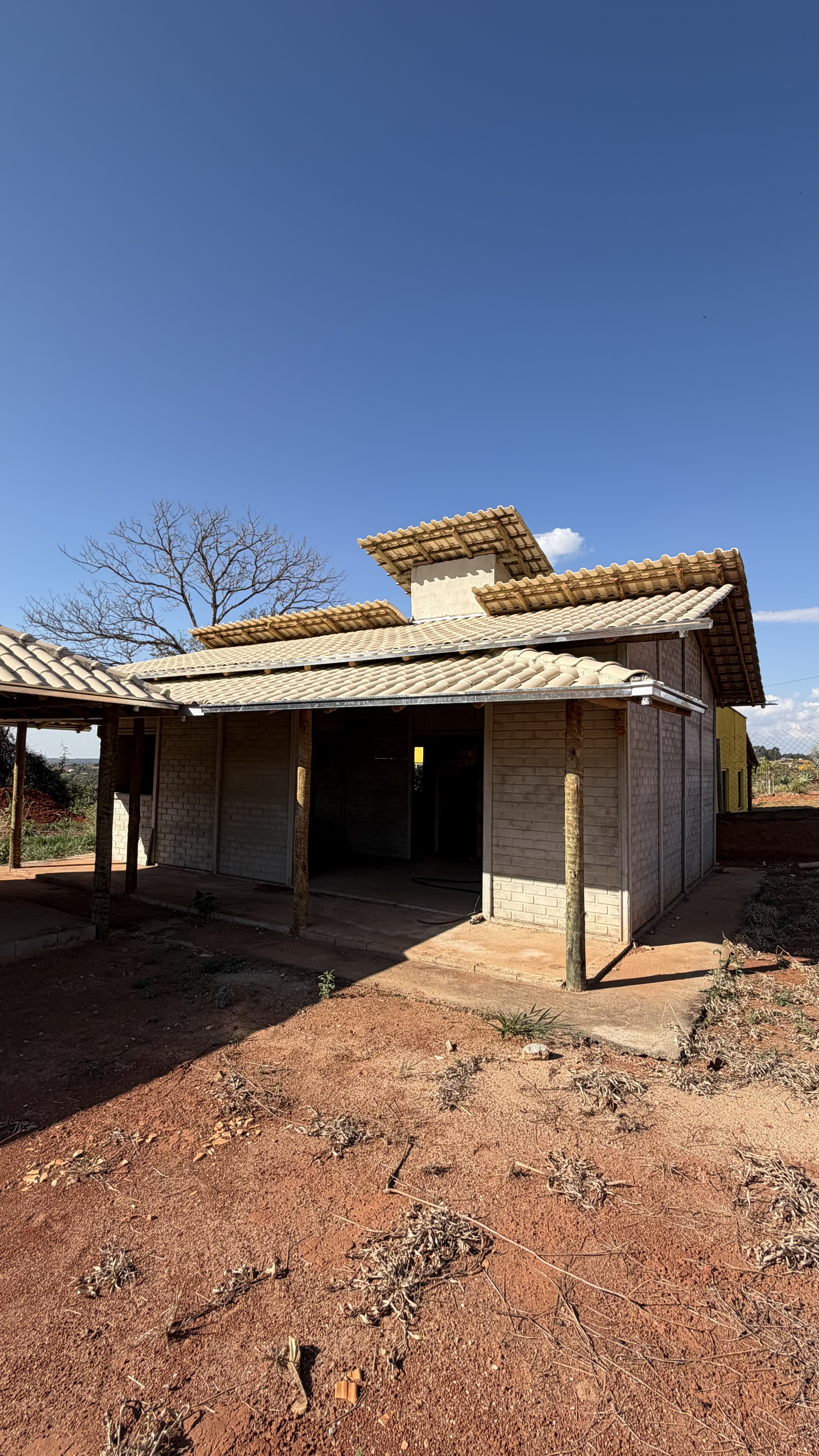 Casa com 2 quartos e 1 suite
